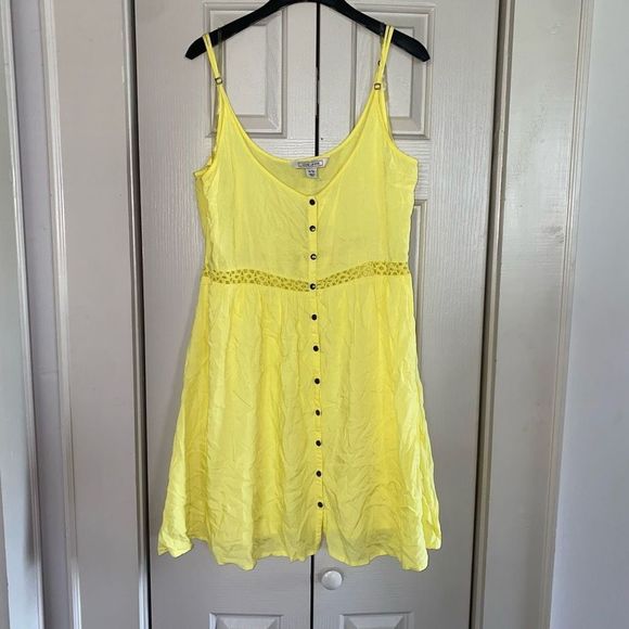 Adam Levine 🐾 Yellow Eyelet Middle Sundress Size 11/12 Large - Picture 3 of 10